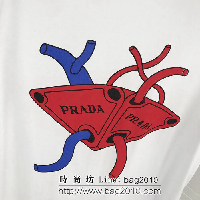 PRADA普拉達 19早春 外星人字母短袖 數碼直噴工藝 絲光棉面料 男女同款 ydi2129